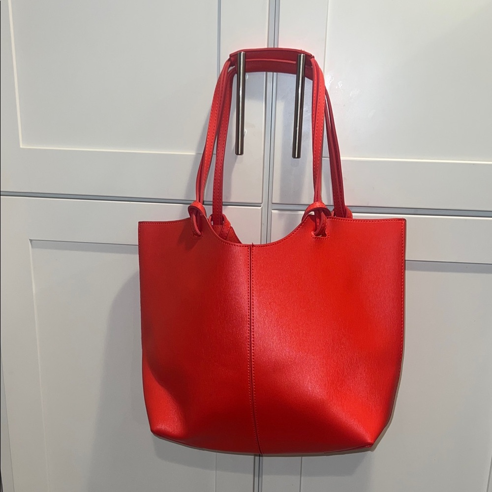 Neiman Marcus ] Coral Orange ] Leather Tote Bag